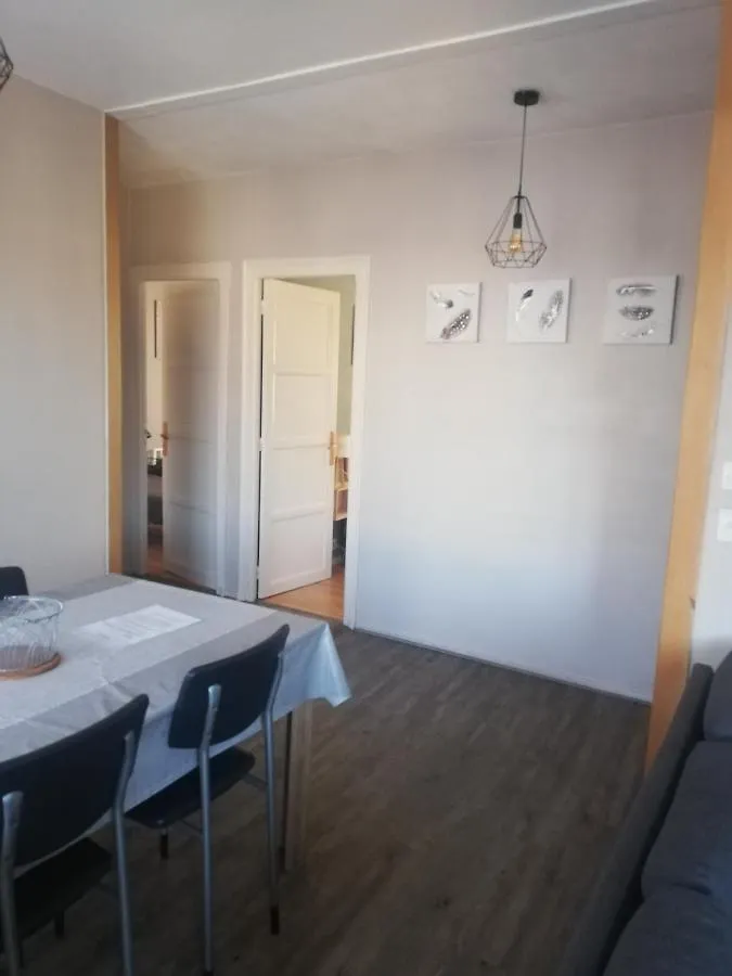 Appartement Avec 2 Chambres, Proche De La Gare De Saint Brieuc