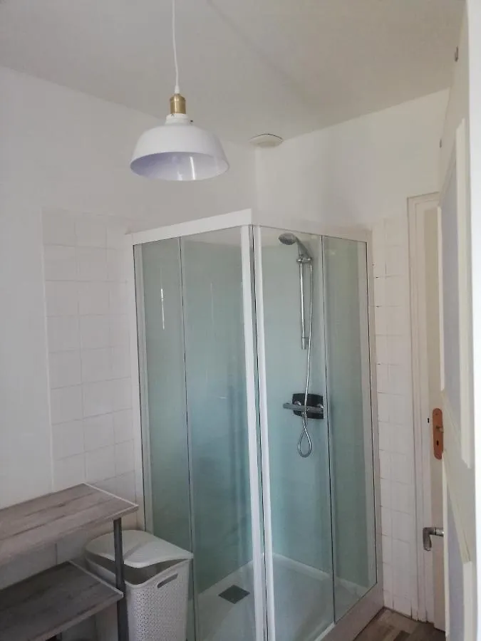 Appartement Avec 2 Chambres, Proche De La Gare De Saint Brieuc Francie