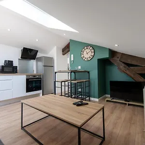 https://kasa-nova-tout-equipe-cosy.hotels-rhonealpes.com